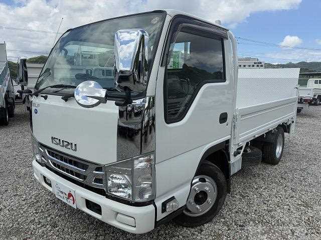 2013 Isuzu Elf Truck