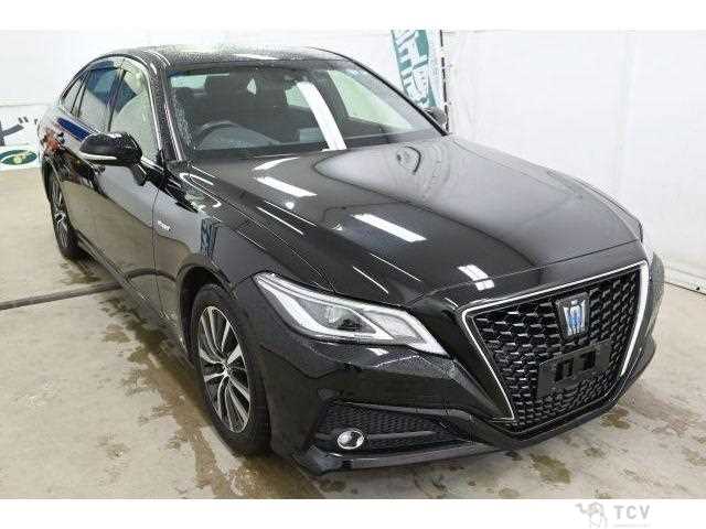 2019 Toyota Crown Hybrid