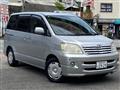 2002 Toyota Noah