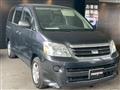 2004 Toyota Noah