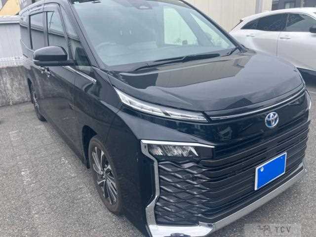 2025 Toyota Voxy