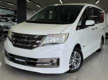 2013 Nissan Serena