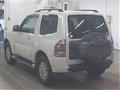 2011 Mitsubishi Pajero