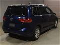2017 Volkswagen Golf Touran