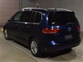 2017 Volkswagen Golf Touran