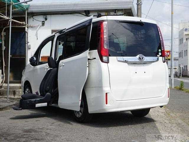2014 Toyota Noah