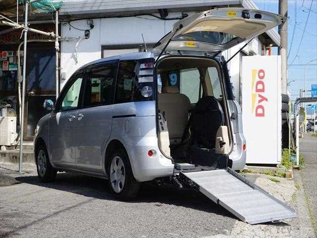2010 Toyota Sienta
