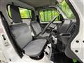 2025 Nissan Clipper Truck