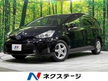 2016 Toyota PRIUS α