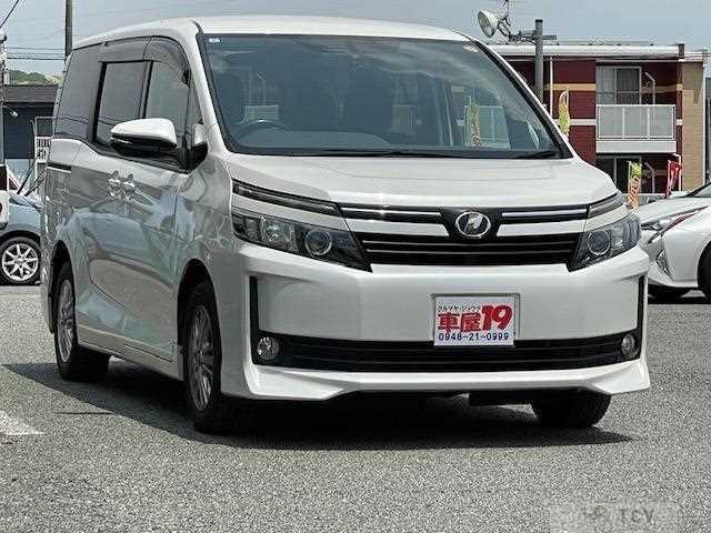 2014 Toyota Voxy