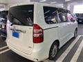 2011 Toyota Noah