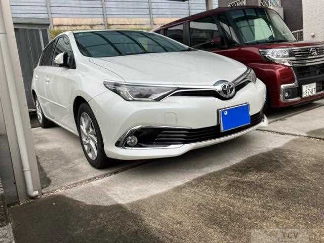 2016 Toyota Auris