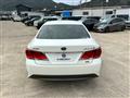2013 Toyota Crown Hybrid