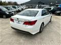 2013 Toyota Crown Hybrid