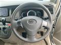 2010 Toyota Isis