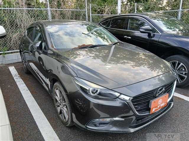 2017 Mazda Axela