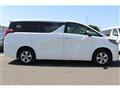 2023 Toyota Alphard Hybrid