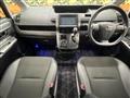 2013 Toyota Voxy