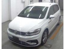 2017 Volkswagen Golf Touran