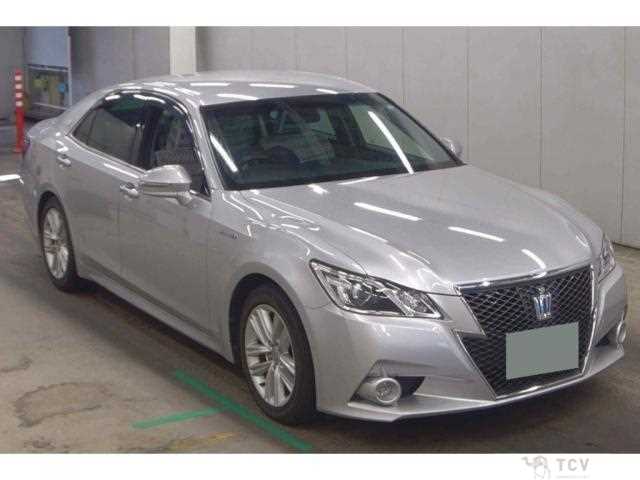 2013 Toyota Crown Hybrid