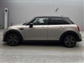 2021 BMW MINI
