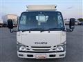 2020 Isuzu Elf Truck