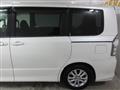 2010 Toyota Voxy