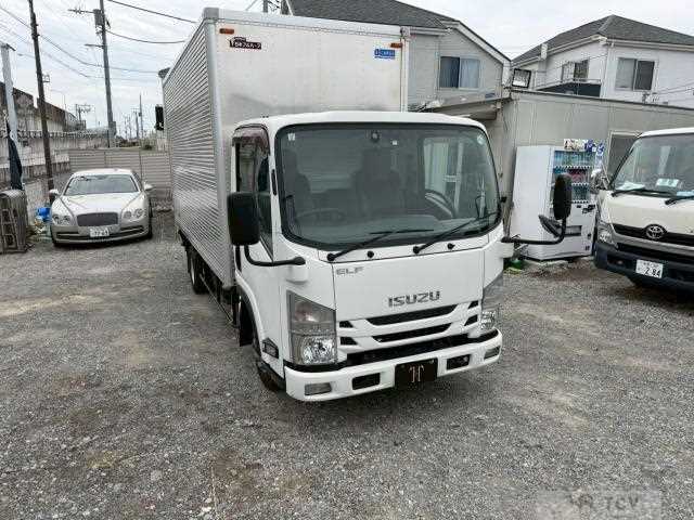 2018 Isuzu Elf Truck
