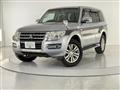 2015 Mitsubishi Pajero
