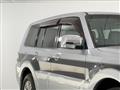 2015 Mitsubishi Pajero