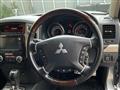 2015 Mitsubishi Pajero
