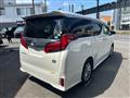 2018 Toyota Alphard Hybrid