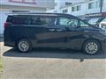 2019 Toyota Alphard Hybrid