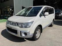 2014 Mitsubishi Delica D5
