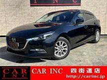 2017 Mazda Axela