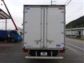 2020 Isuzu Elf Truck