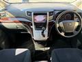 2013 Toyota Alphard G