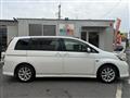2009 Toyota Isis