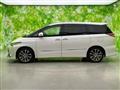2016 Toyota Estima