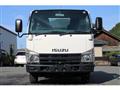 2013 Isuzu Elf Truck