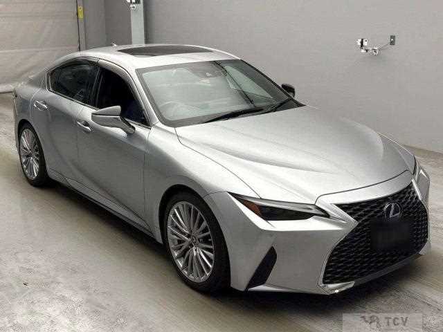 2021 Lexus IS