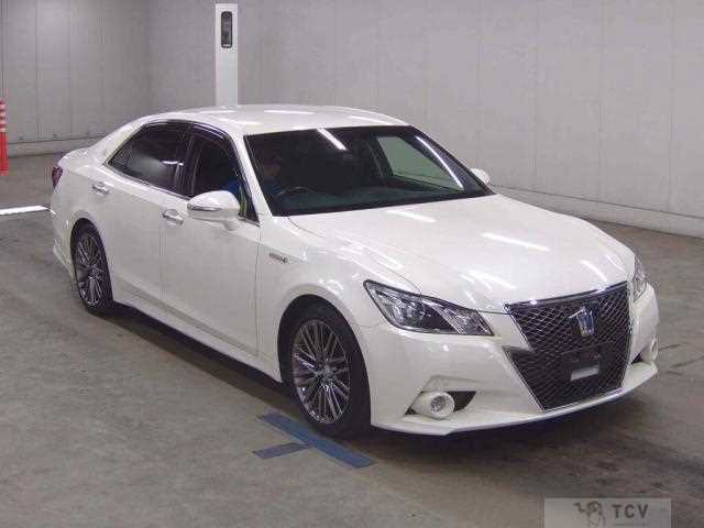 2014 Toyota Crown Hybrid