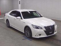 2014 Toyota Crown Hybrid