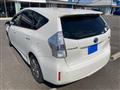 2013 Toyota PRIUS α