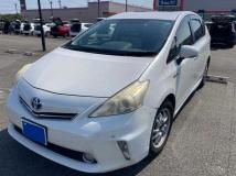 2013 Toyota PRIUS α