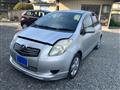 2005 Toyota Vitz