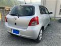 2005 Toyota Vitz