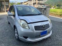 2005 Toyota Vitz