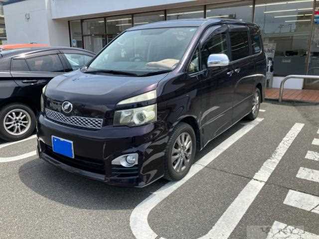 2011 Toyota Voxy