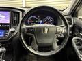 2013 Toyota Crown Hybrid